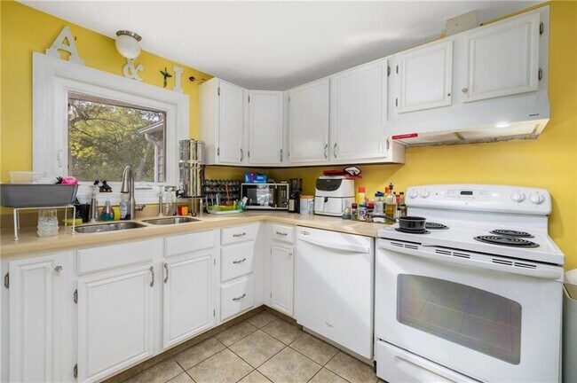 Foto del edificio - 61 School St