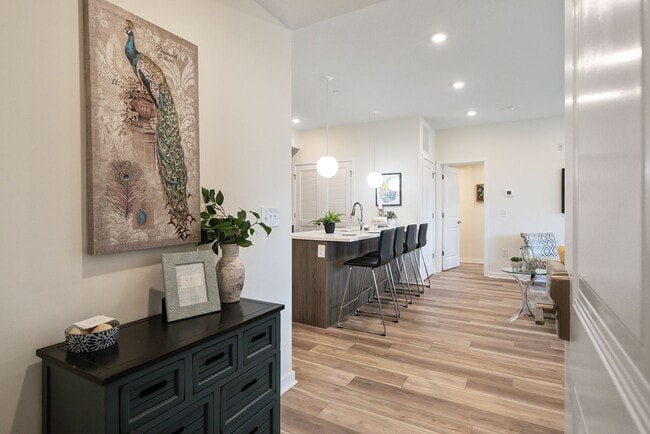 Photo - Ave V (LO) Apartment