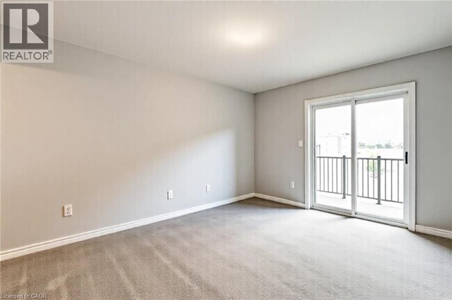 Photo du bâtiment - 96 Oat Ln