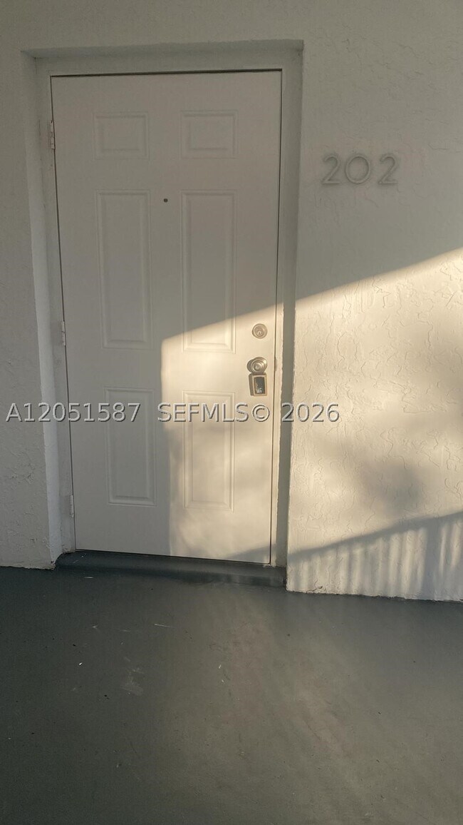 Foto del edificio - 3173 Auburn Blvd
