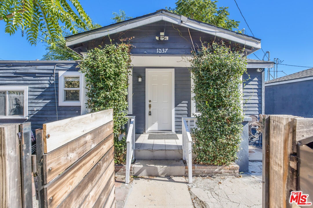 Foto principal - 1037 Blake Ave
