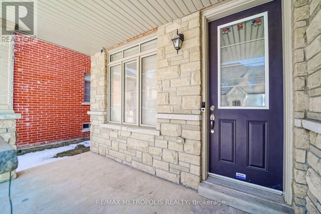 Building Photo - 17 Hickling Ln