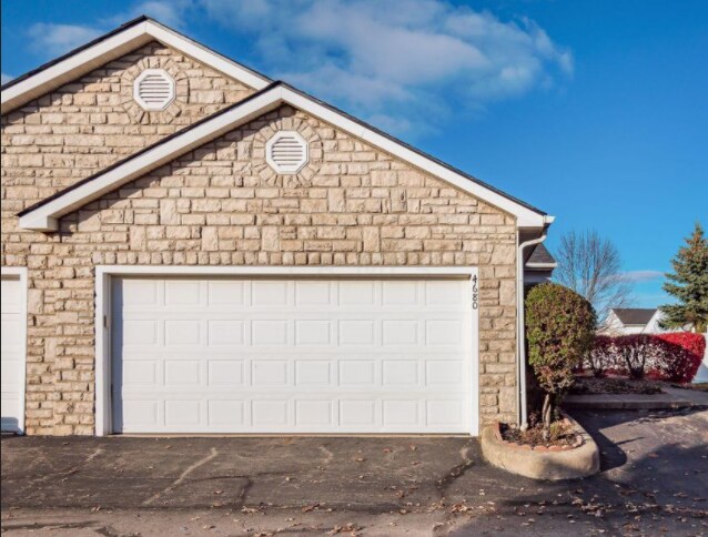 Primary Photo - 4680 Athalia Dr
