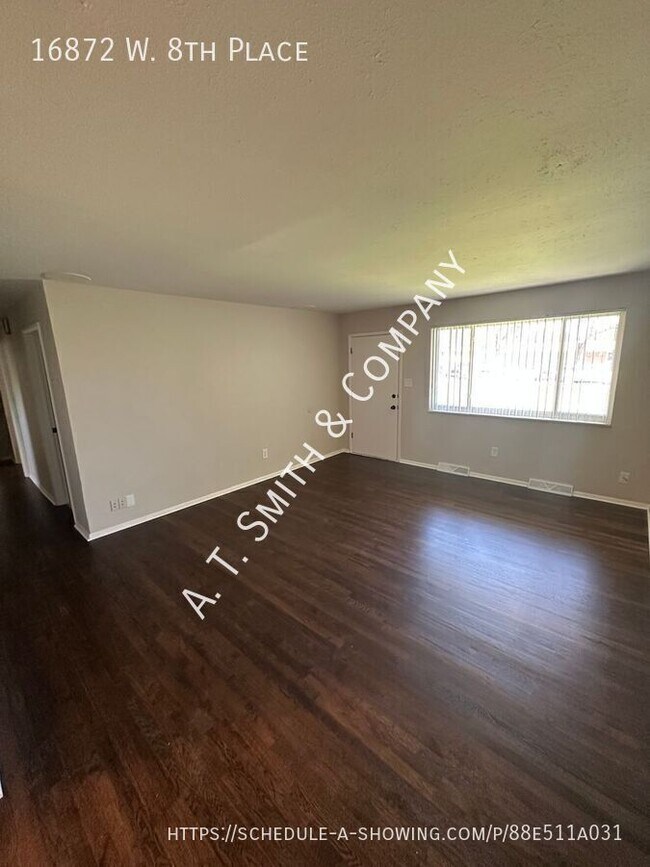 Foto del edificio - 16872 W 8th Pl