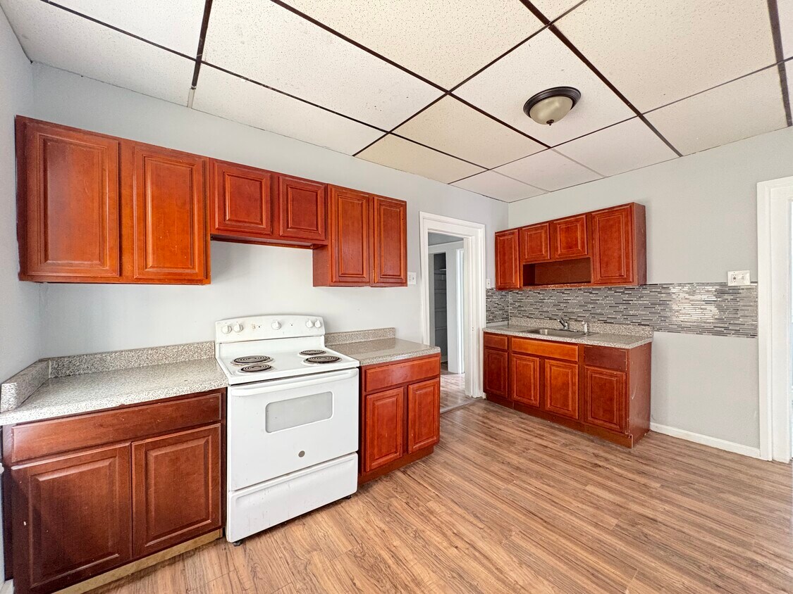 Foto principal - 295 Renner Ave