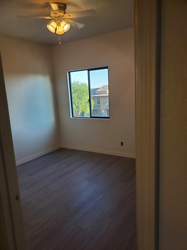 Building Photo - 9820 E La Palma Ave