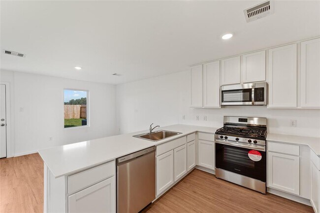 Building Photo - 18506 Tre Croci Dr