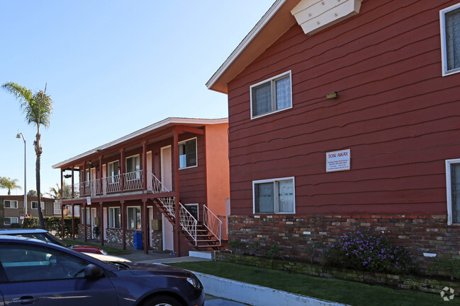 Building Photo - Swiss Chalet Apartments