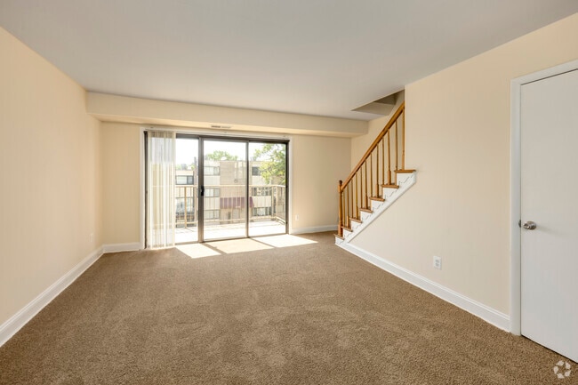 Building Photo - Takoma Landing