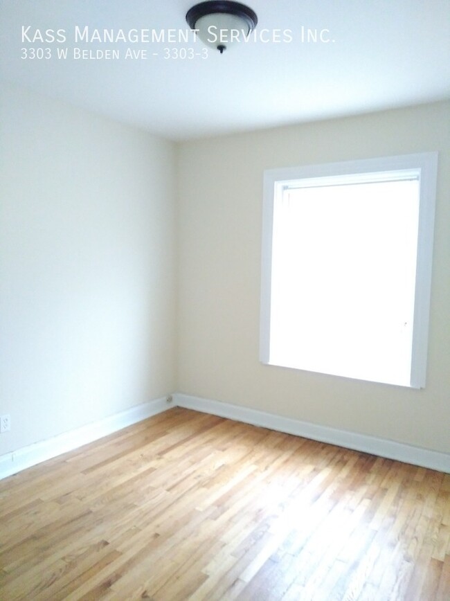 Foto del edificio - 3303 W Belden Ave