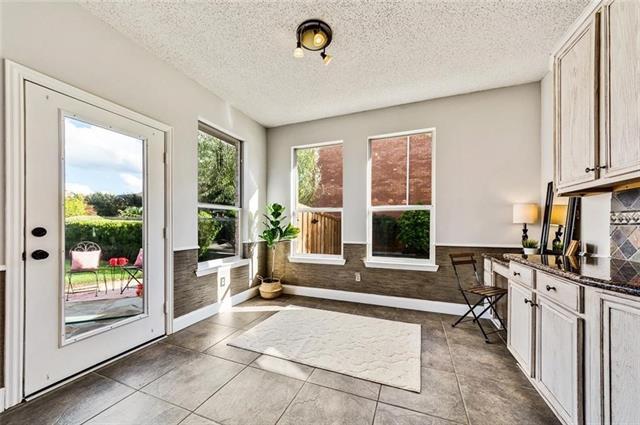 Foto del edificio - 1413 Westmont Dr