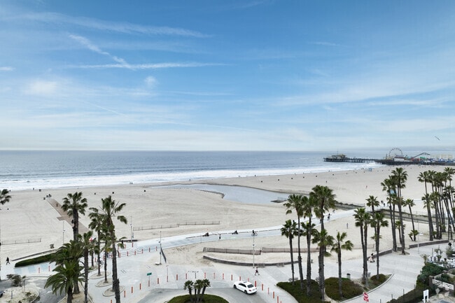 Beautiful views of Santa Monica Beach.