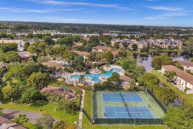 Foto del edificio - 7064 SW 114th Pl