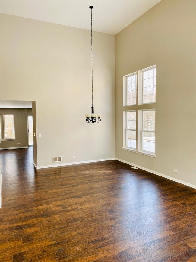 Foto del edificio - 2824 Whitehall Ln