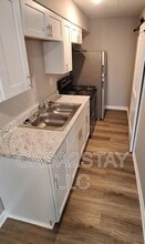 Building Photo - 674 Knox Blvd