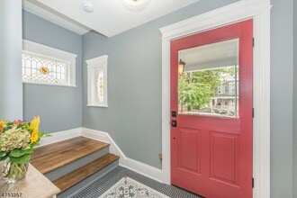 Building Photo - 34 N Willow St