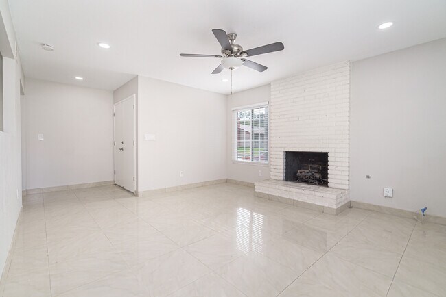 Building Photo - 6006 Parkside Ave