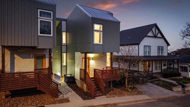 Foto del edificio - 207 Old Mountain Rd