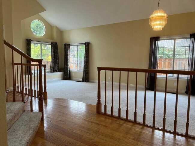 Building Photo - 3837 Thompson Creek Ct