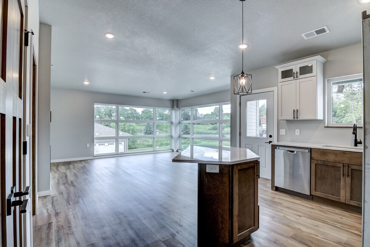 4223 Jeffers Rd, Eau Claire, WI 54703 Apartments in Eau Claire, WI