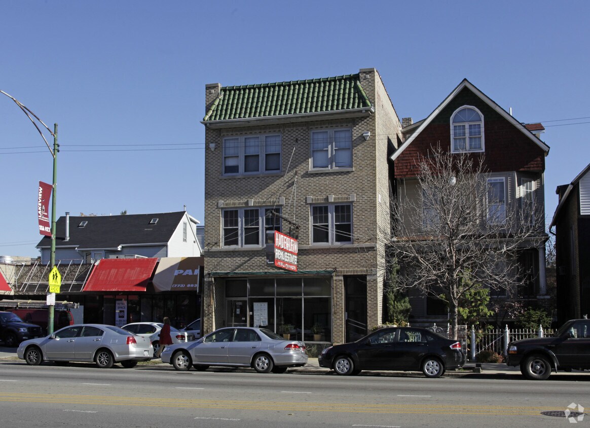 Foto del edificio - 3049 N Ashland Ave