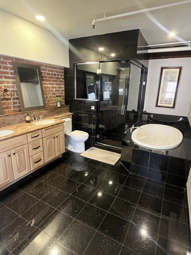 bathroom - 1940 Blake St