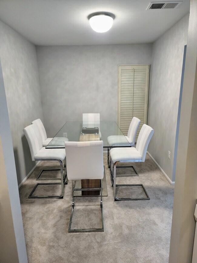 5205 Duke St Unit 301, Alexandria, VA 22304 Condo for Rent in