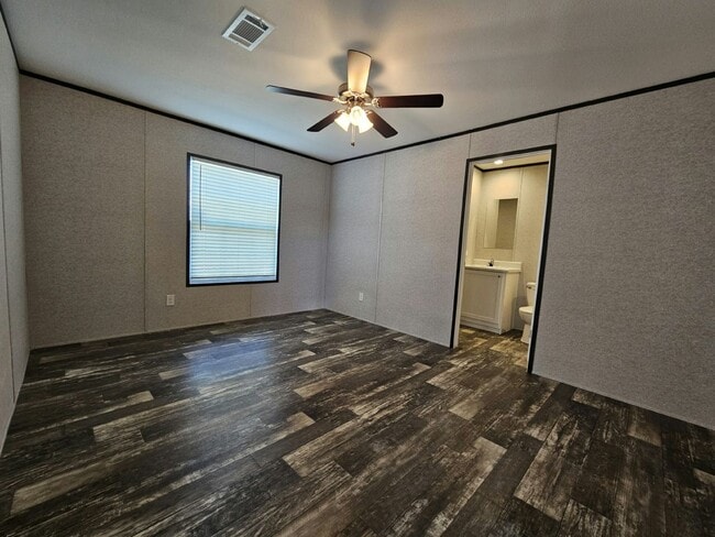 Building Photo - 1054 Myakka Dr