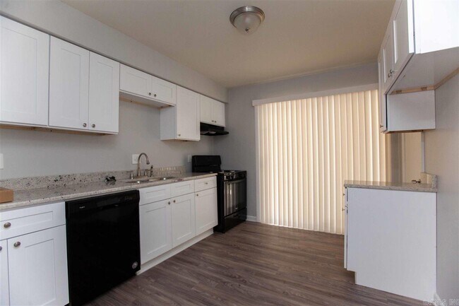 Foto del edificio - 54 Southern Oaks Dr