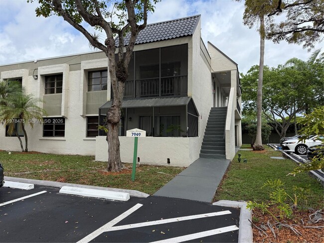 Foto del edificio - 7949 SW 104th St