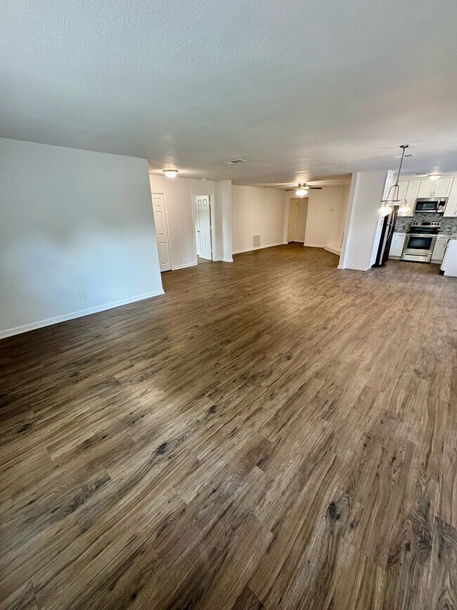 Foto del edificio - 3003 Lemmontree Ln