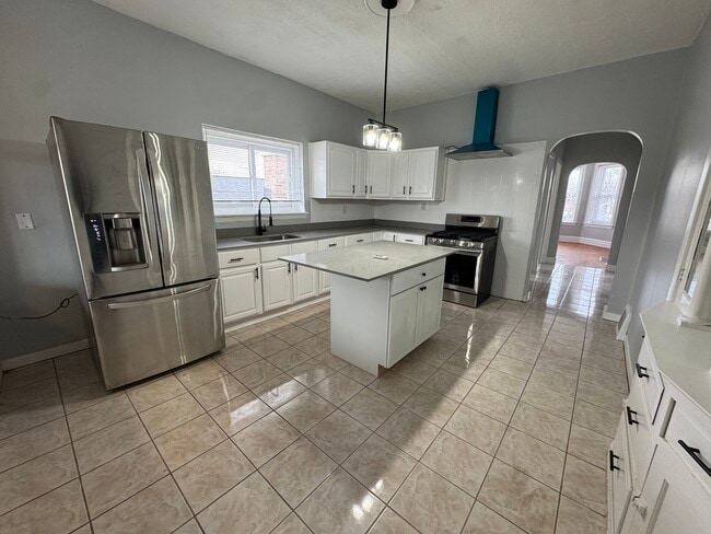 Building Photo - 2329 S Austin Blvd