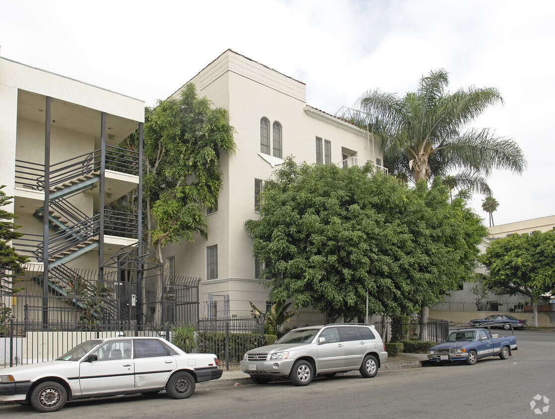 Foto del edificio - 201 S Alexandria Ave