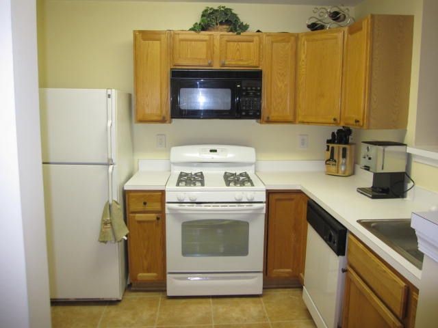 Building Photo - 1066 Gardenview Loop