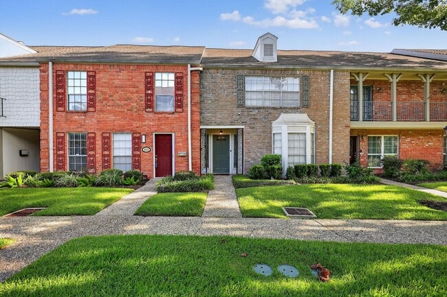 Foto del edificio - 10351 Briar Forest Dr