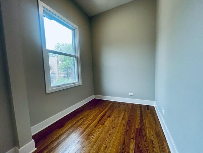 Foto del edificio - 2309 N Campbell Ave