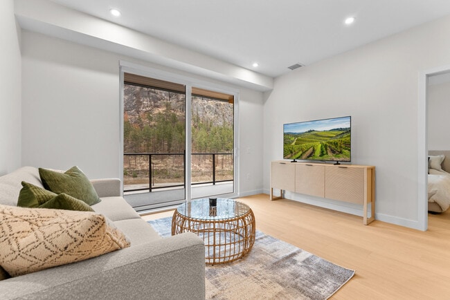 Building Photo - 9652 Benchland Dr