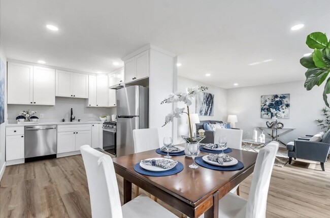 Building Photo - locridge