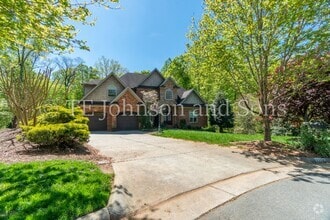 Building Photo - 1112 Oakencroft Ct