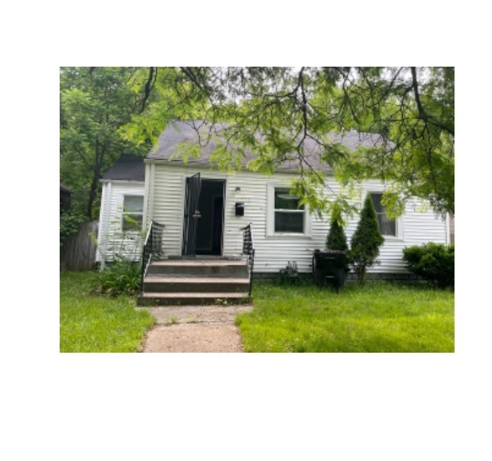 Foto principal - 16572 Beaverland St