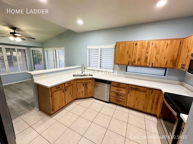 Foto del edificio - 5437 E Greenway St