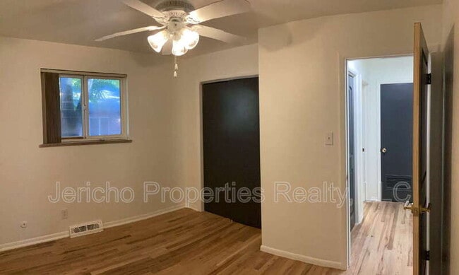 Building Photo - 2463 S Corona St