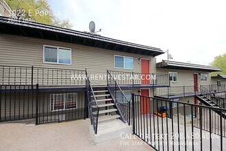 Building Photo - 1022 E Poplar St