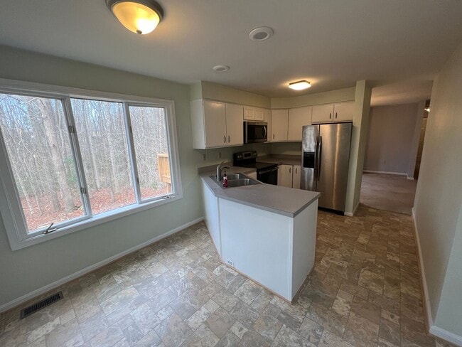 Foto del edificio - Home for Rent in Presidential Lakes