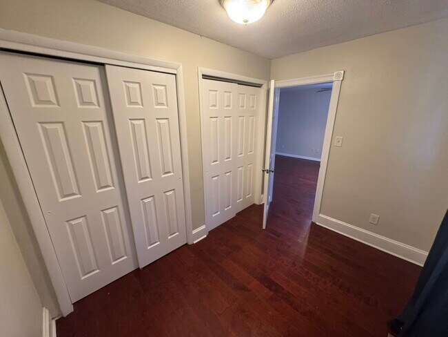 Foto del edificio - 85 Lawn Park Ave