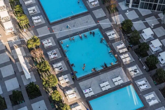 Foto del edificio - 495 Brickell Ave