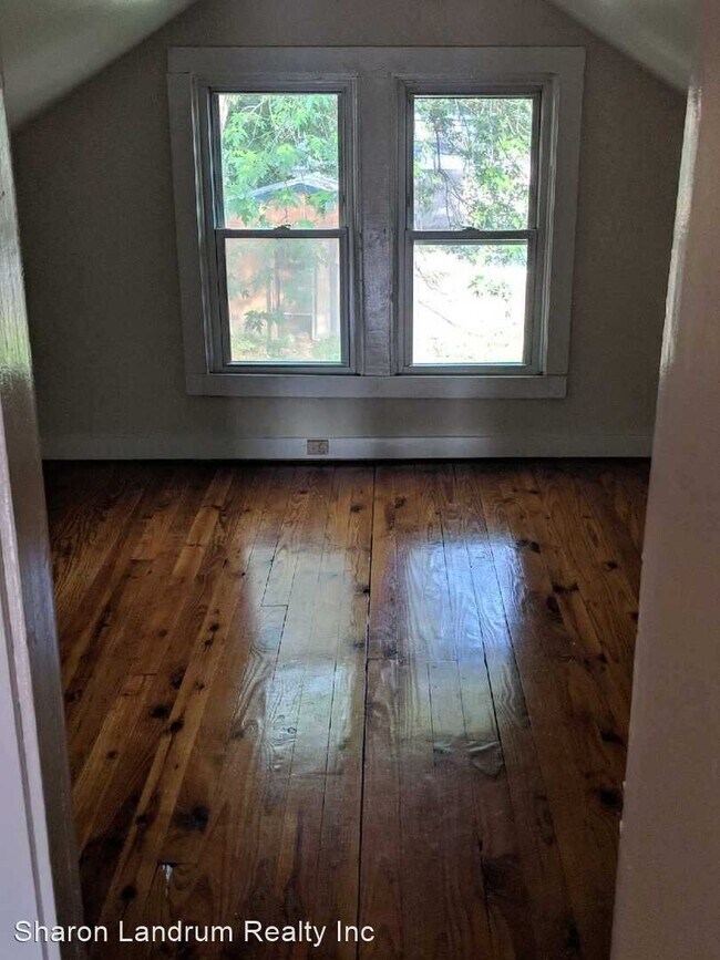 Foto del edificio - 4 br, 1 bath House - 3630 Kahlert Ave