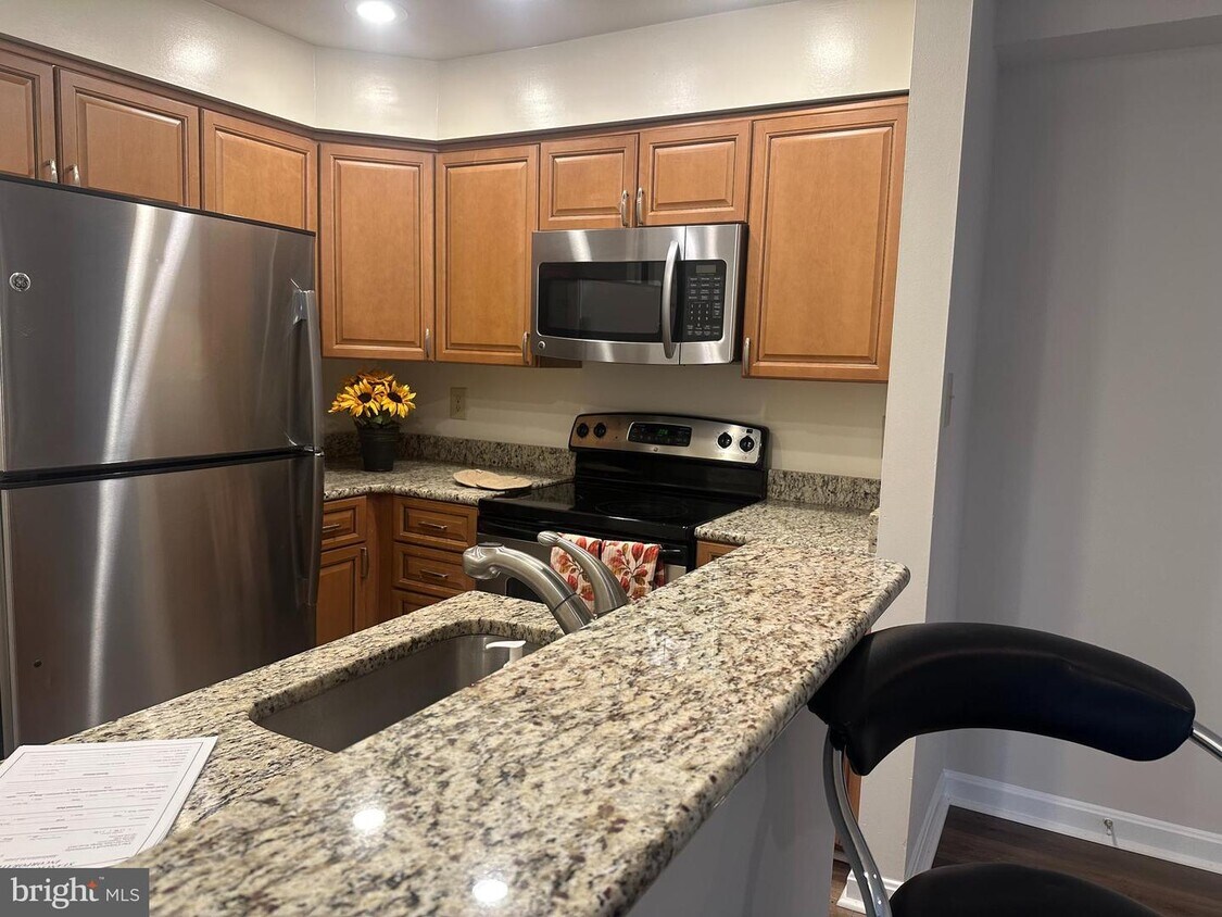 1507 Oronoco St Unit 32, Alexandria, VA 22314 Room for Rent in