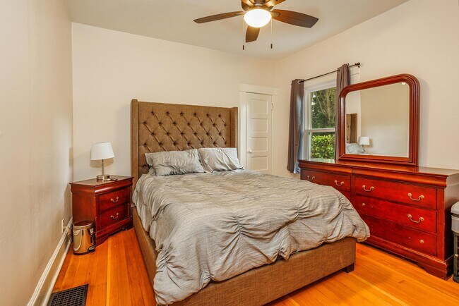 Foto del edificio - 908 N Webster St