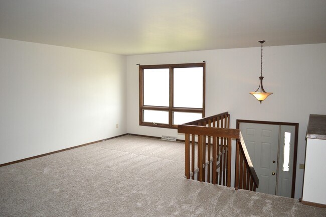Foto del edificio - 2646 Osmundsen Rd